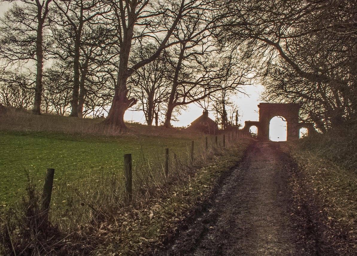 Freemantle Gate - Approach
